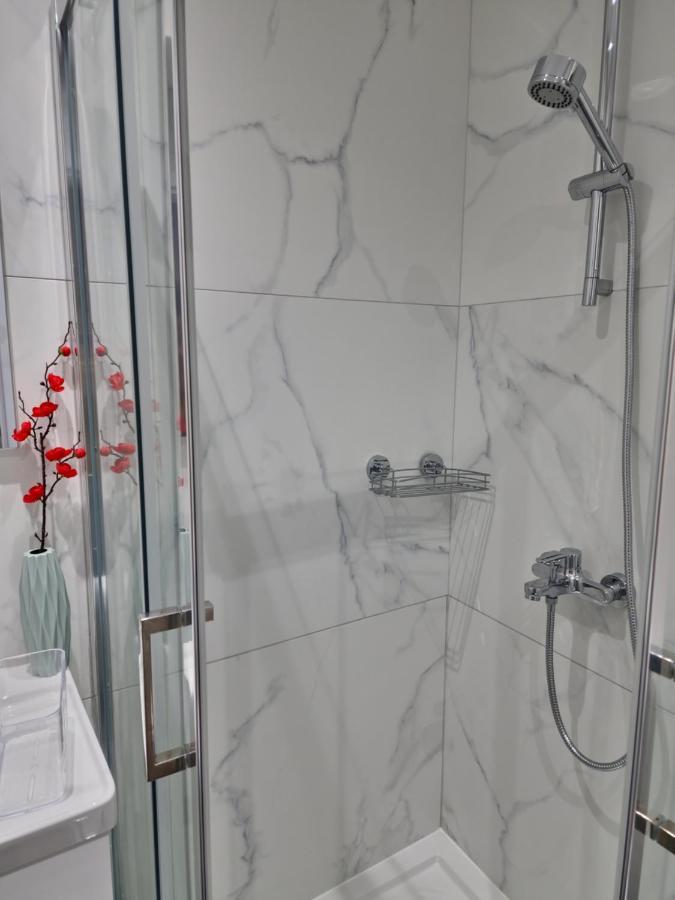 Carisa Deluxe Apartment With Jacuzzi Larnaca Luaran gambar