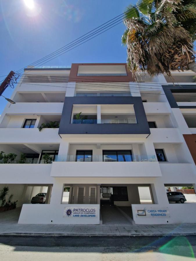 Carisa Deluxe Apartment With Jacuzzi Larnaca Luaran gambar