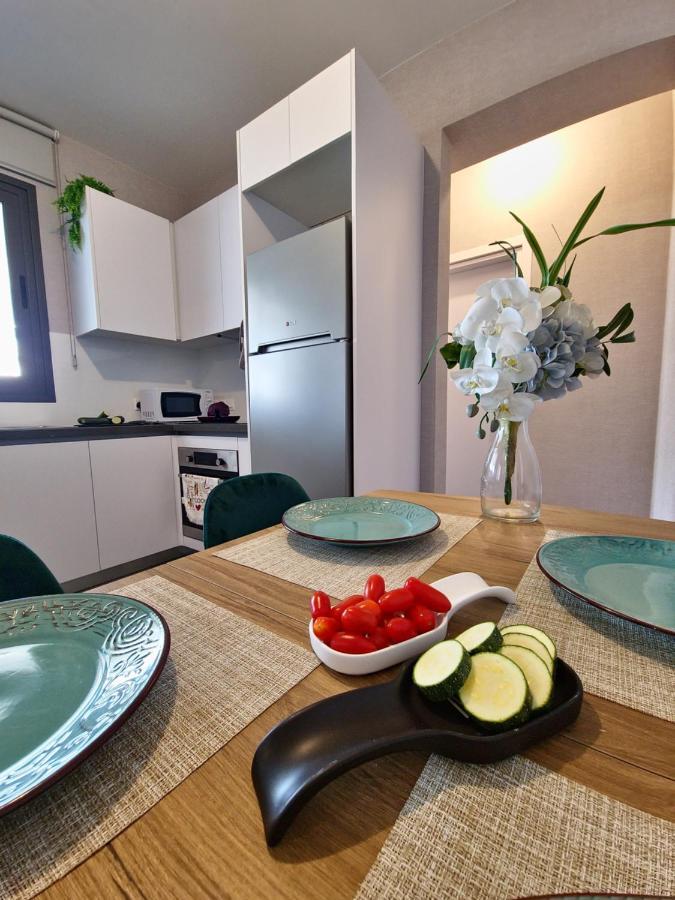 Carisa Deluxe Apartment With Jacuzzi Larnaca Luaran gambar