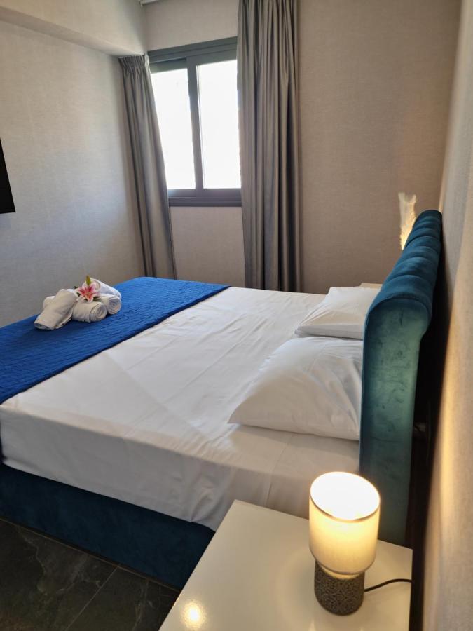 Carisa Deluxe Apartment With Jacuzzi Larnaca Luaran gambar