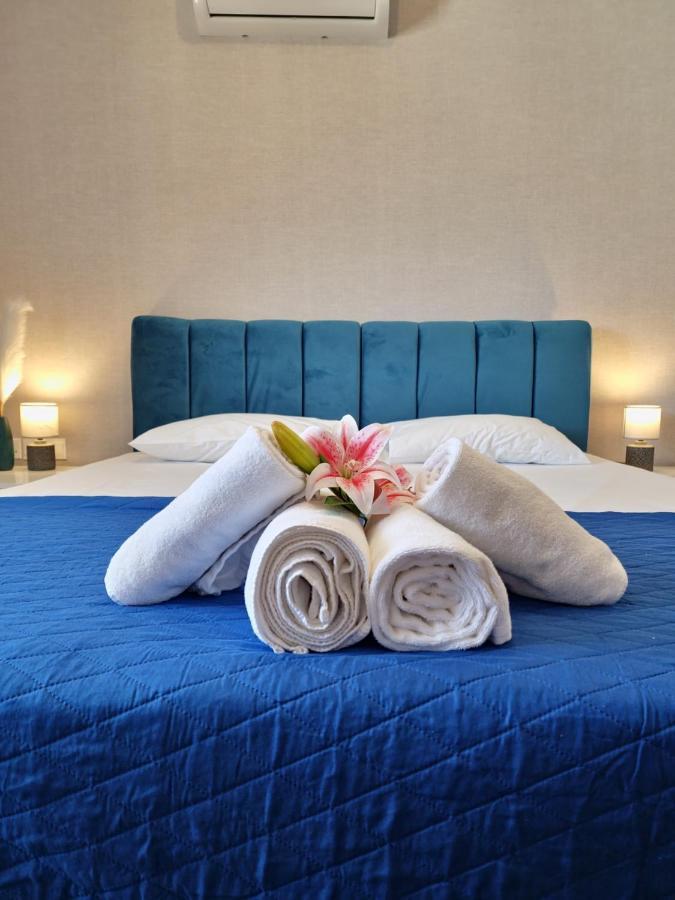 Carisa Deluxe Apartment With Jacuzzi Larnaca Luaran gambar