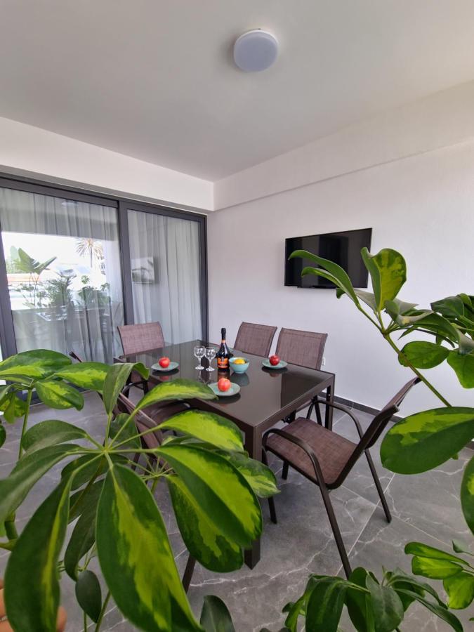 Carisa Deluxe Apartment With Jacuzzi Larnaca Luaran gambar